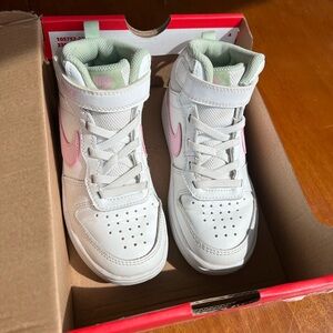Nike Kids High-Top Court Borough 11C - White and Pink/Seafoam